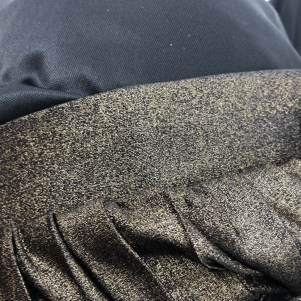 Charlotte Russe Pleated Gold Fleck and Black Skiirt Size L Shiny Shimmery